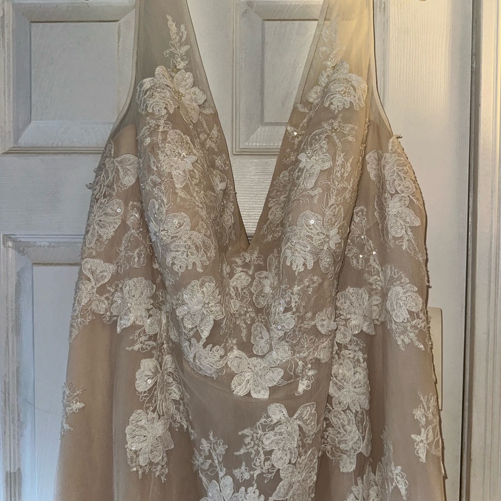 Melissa Sweet Wedding Dress MS251200 Champagne Ivory Floral Applique NWT (24W) - Picture 7 of 13
